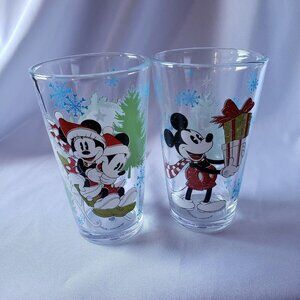 Zak! Disney Mickey Minnie Mouse Glassware Set of 2 Pint 16 ounce Christmas Cups